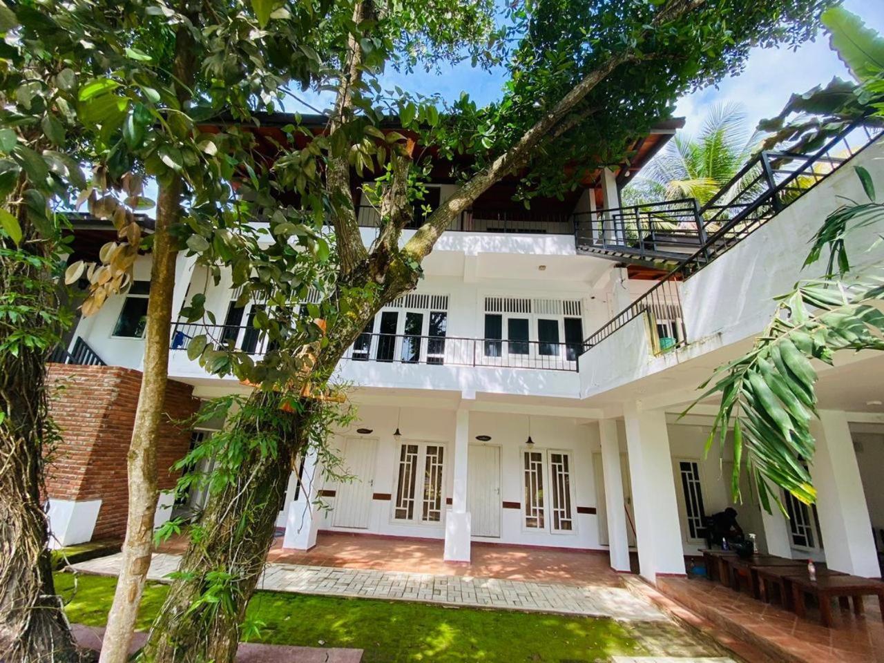 The Shade Brothers Katunayaka Exterior foto